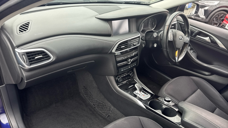 Infiniti Qx30 2.0t Executive 5dr DCT Petrol Estate